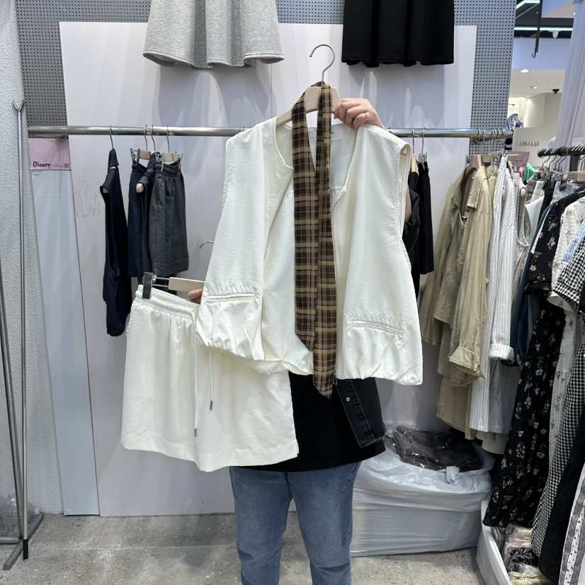 BLOOM韓國直郵女裝新品推薦時尚26春夏套裝含圍巾套裝格紋BLOOM-Q套裝