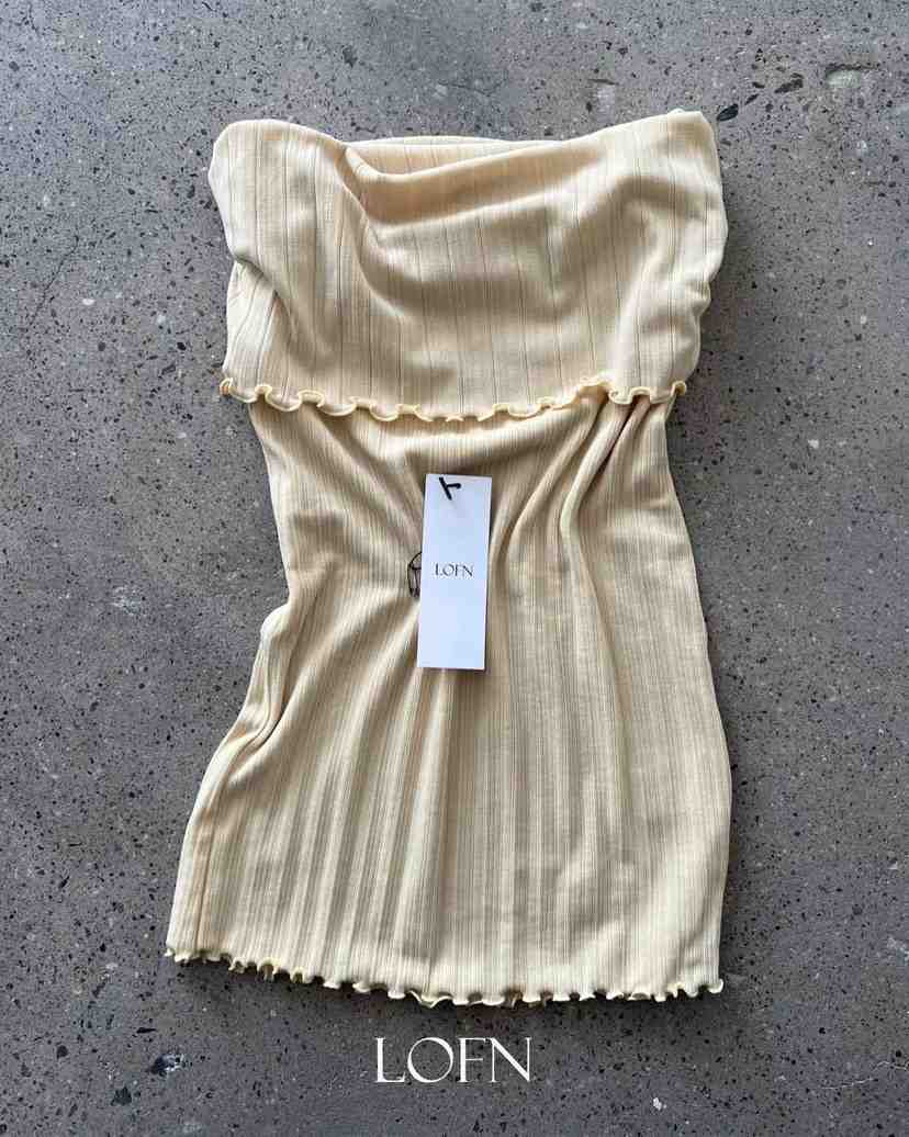 LOFN韓國直郵實拍女裝新品人氣休閑職業時尚26春夏T恤露肩LOFNT恤