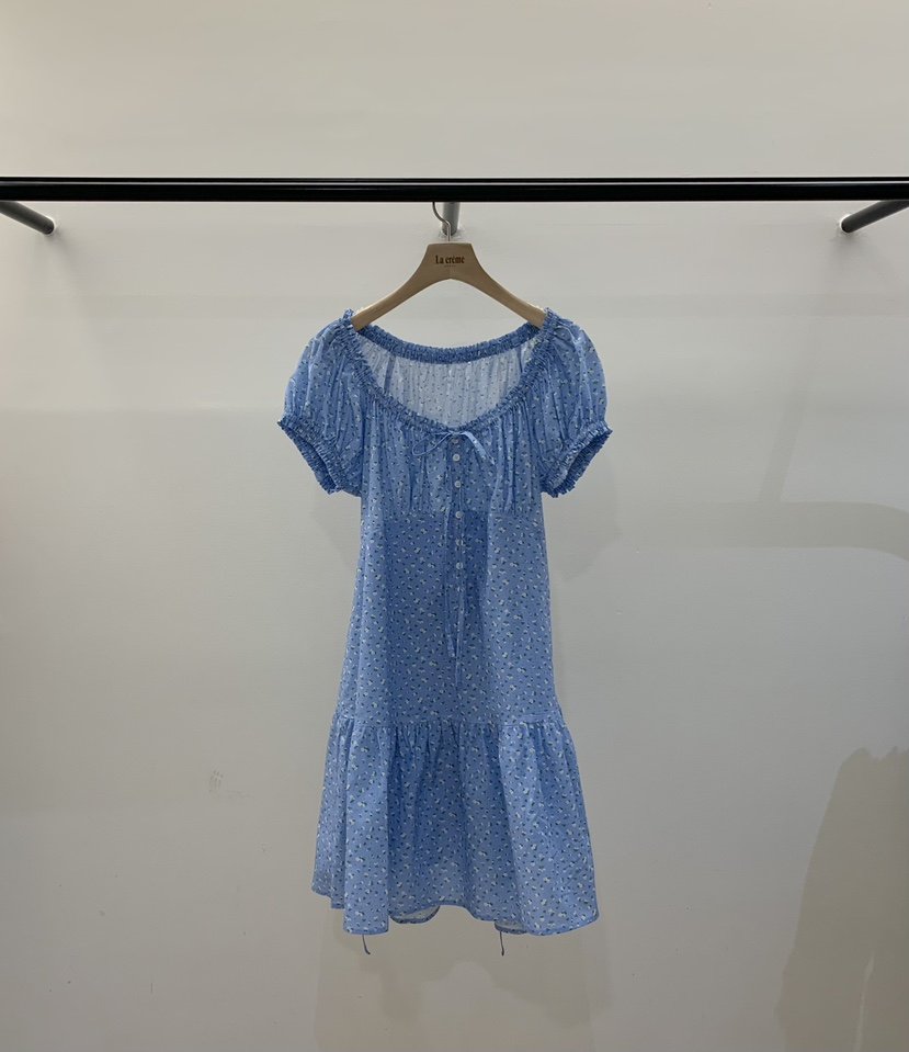 LA CREME韓國直郵實拍女裝新品時尚職業26春夏連衣裙花朵露肩LA CREME連衣裙