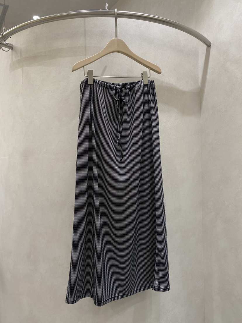 WHO IS SHE韓國東大門代購女裝新品熱賣休閑職業時尚長裙WHO IS SHE長裙