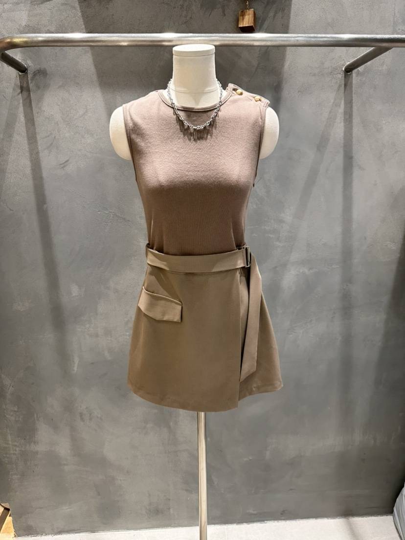 KIFF韓國直郵實拍女裝新品時尚職業推薦熱賣人氣休閑連體褲KIFF連體褲