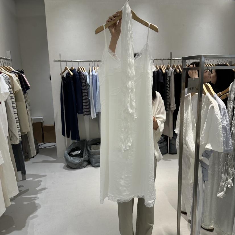 OVU韓國代購女裝新款休閑26春夏推薦熱賣時尚連衣裙含圍巾OVU連衣裙