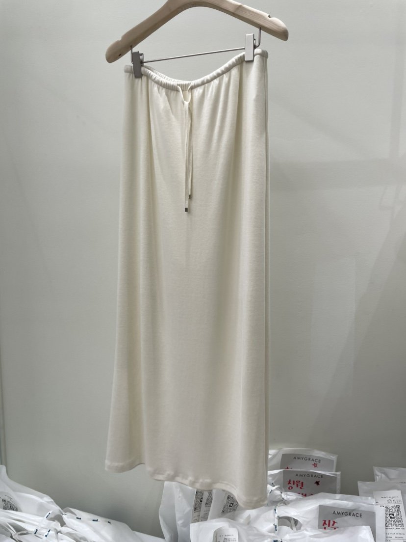 AMY GRACE-A韓國代購女士新款熱賣時尚人氣職業長裙人造絲AMY GRACE-A長裙