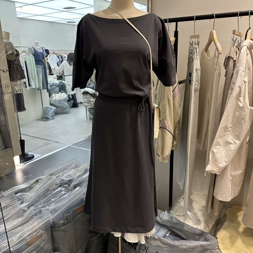 BRUNI/RICOTTA韓國東大門代購女士新品休閑連衣裙含腰繩BRUNI/RICOTTA連衣裙