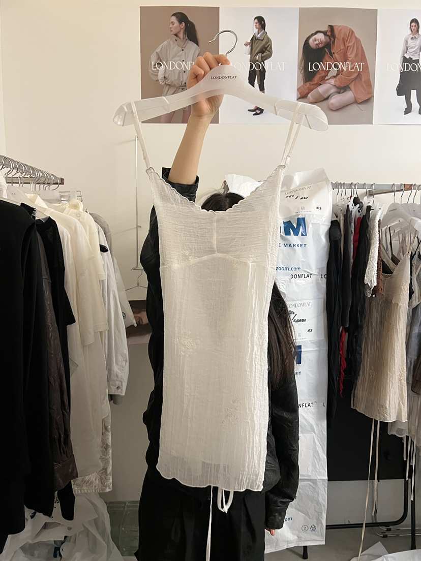 LONDON FLAT韓國直郵女士新品26春夏人氣休閑連衣裙刺繡LONDON FLAT連衣裙