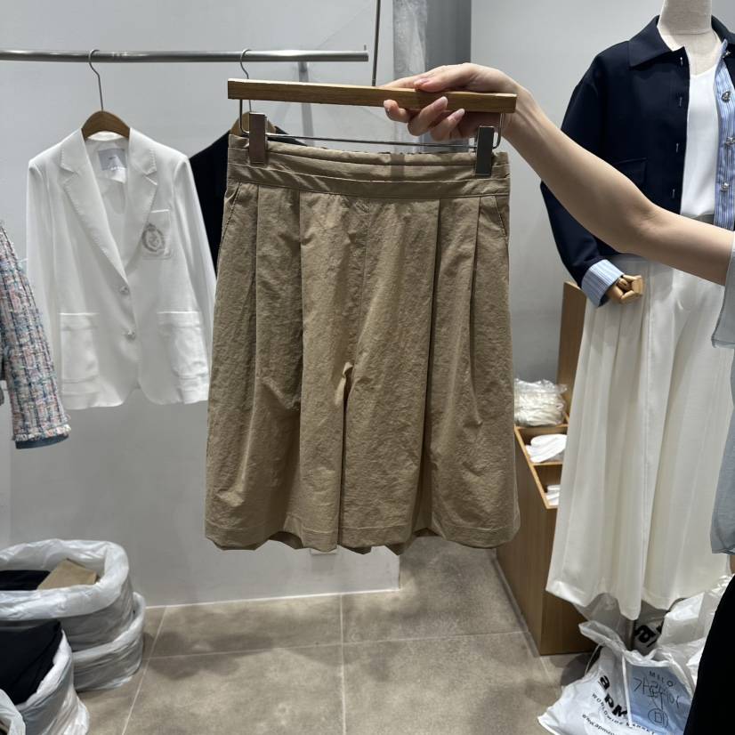 ENVY韓國直郵實拍女裝新款職業休閑時尚26春夏熱賣短褲褶裥ENVY短褲