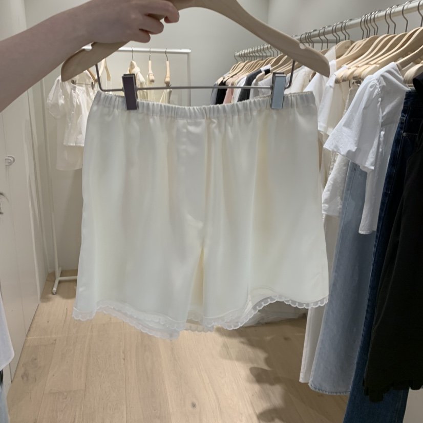 LIFFEY韓國東大門直郵女士新款職業人氣熱賣短褲蕾絲緞面LIFFEY短褲