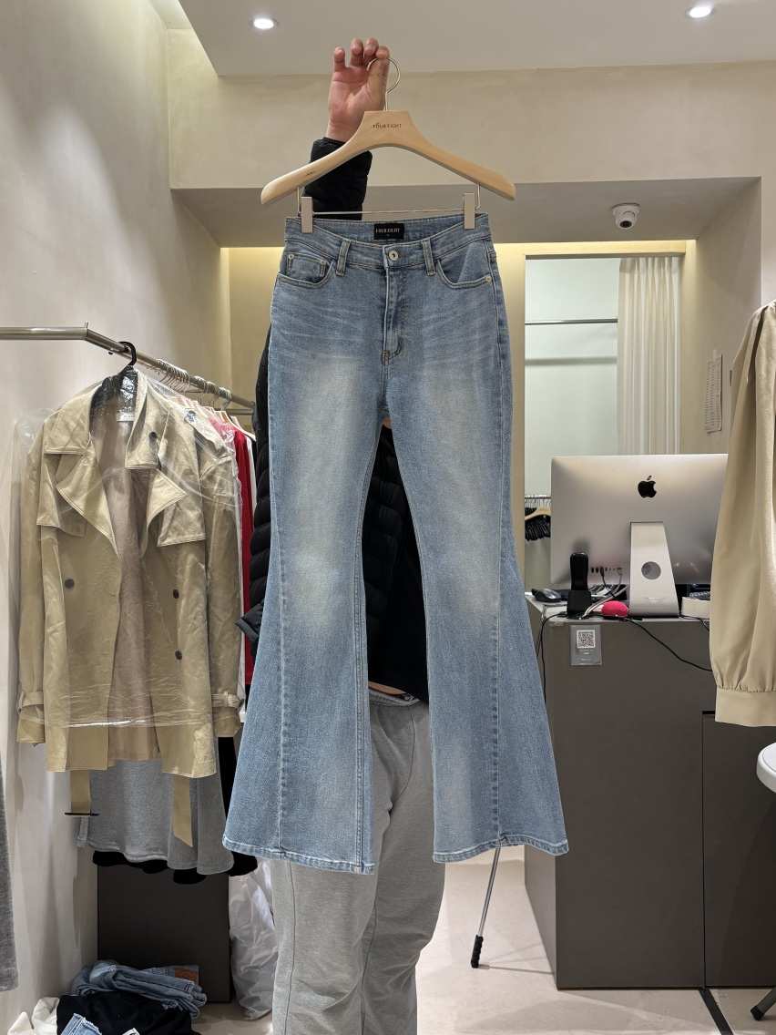 FOUREIGHT東大門直郵女裝新品時尚真品熱賣職業人氣牛仔褲FOUR EIGHT牛仔褲