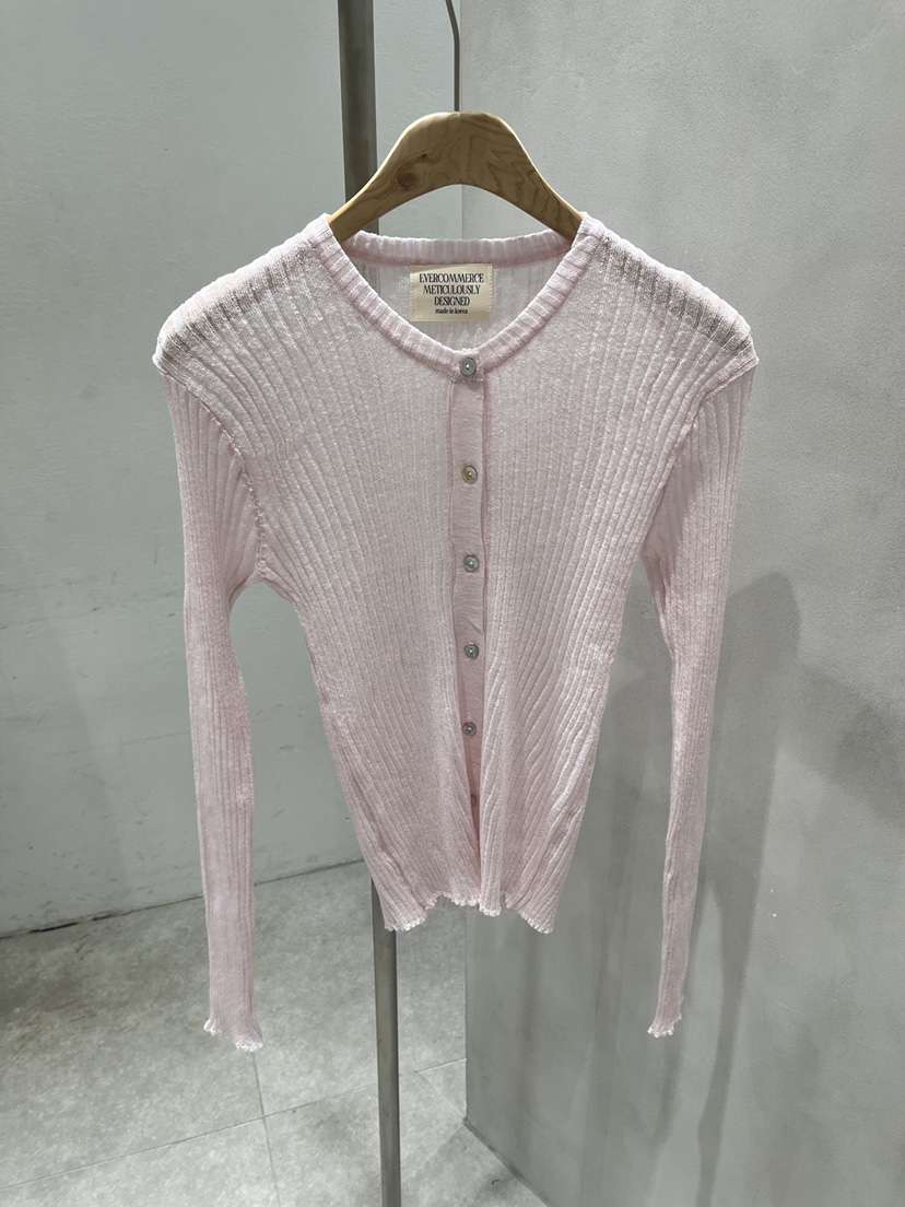 EVERCOMMERCE METICULOUSLY DESIGNED韓國代購女裝新款時尚針織衫EVERCOMMERCE METICULOUSLY DESIGNED針織衫