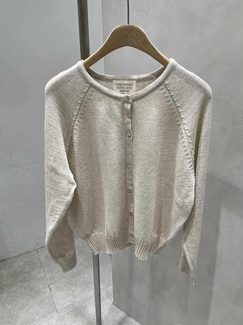 EVERCOMMERCE METICULOUSLY DESIGNED韓國代購女士新品人氣針織衫EVERCOMMERCE METICULOUSLY DESIGNED針織衫