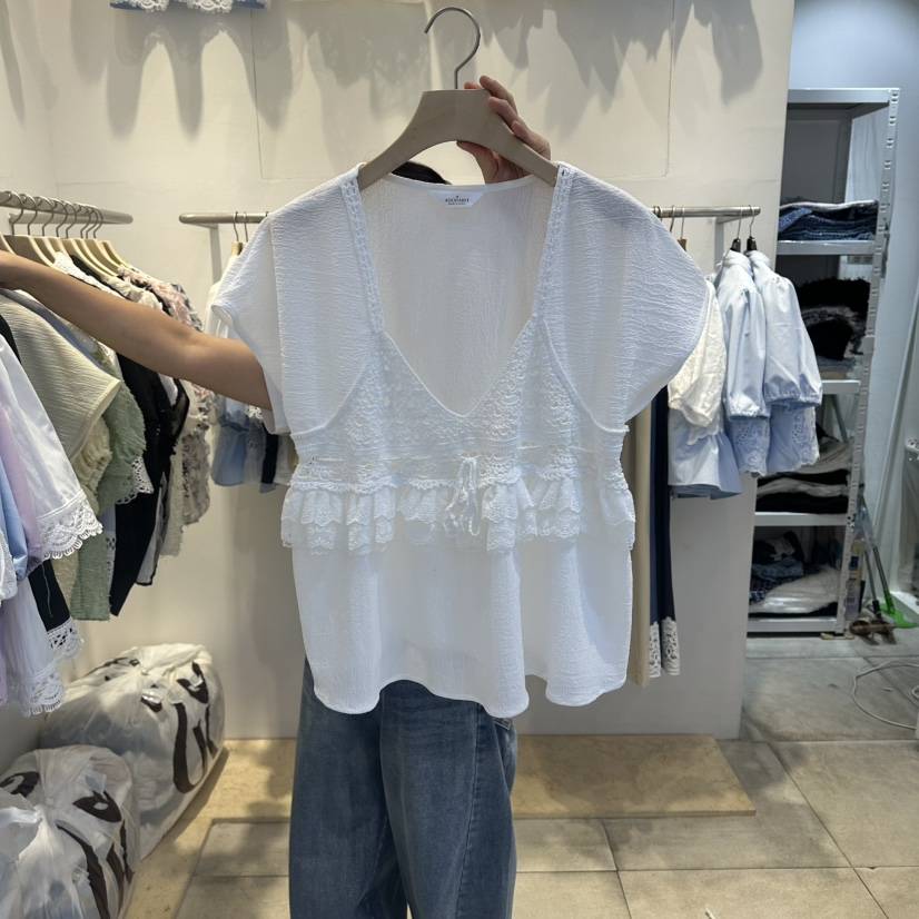 LADYBUG/ADORABLE韓國東大門直郵女裝新品熱賣襯衫蕾絲衫假兩件ADORABLE/LADYBUG襯衫/蕾絲衫