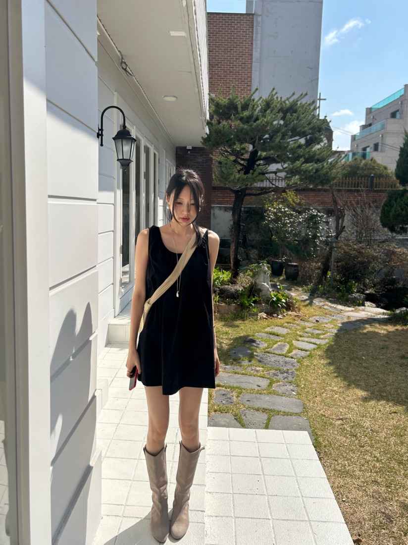 ME MO韓國東大門直郵女裝新款26春夏熱賣推薦連衣裙圓領ME MO連衣裙