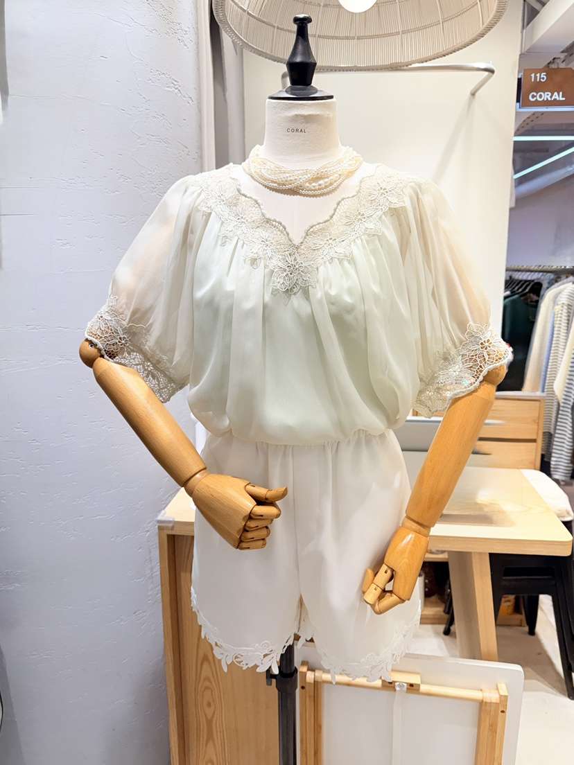 CORAL韓國代購女士新品休閑熱賣26春夏襯衫蕾絲衫不含項鏈CORAL襯衫/蕾絲衫