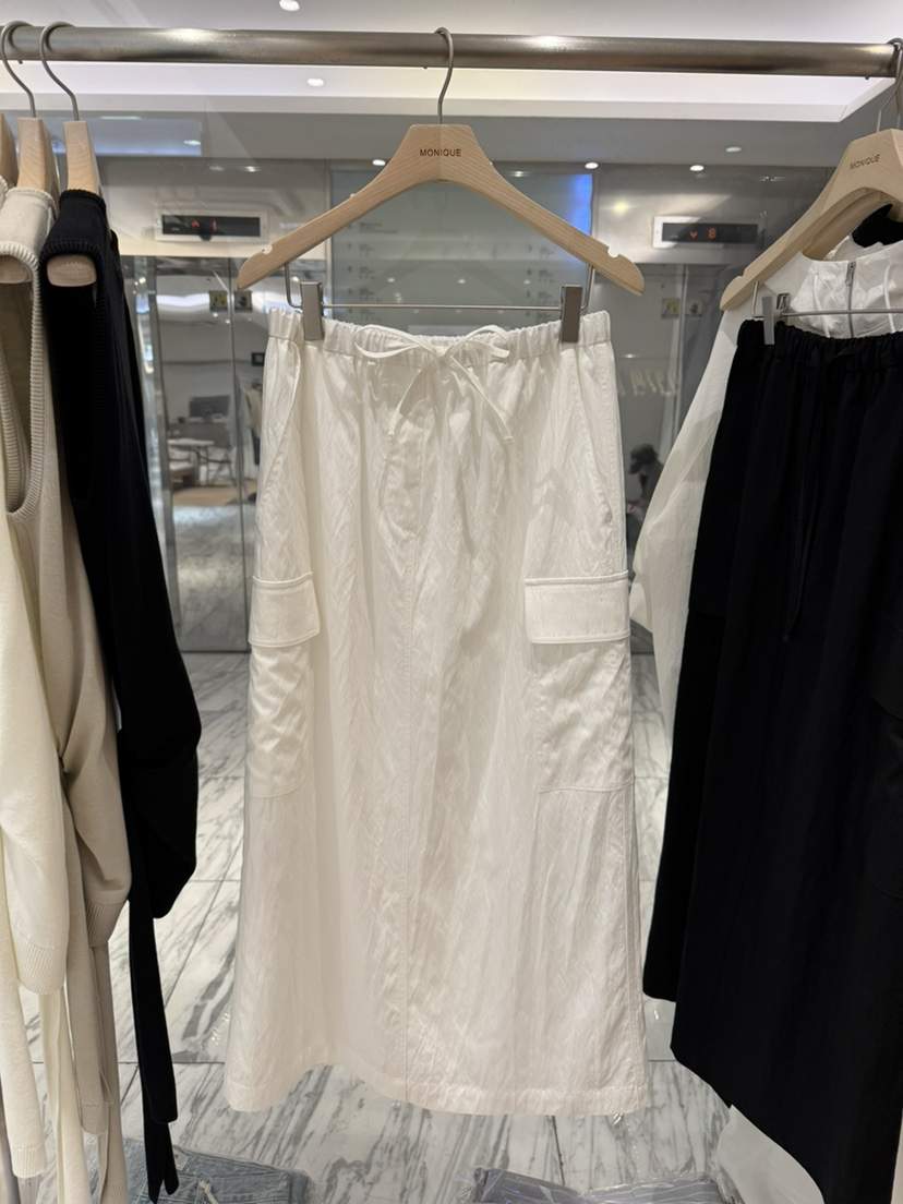 MONIQUE韓國東大門直郵女裝新款時尚職業人氣休閑推薦長裙MONIQUE長裙