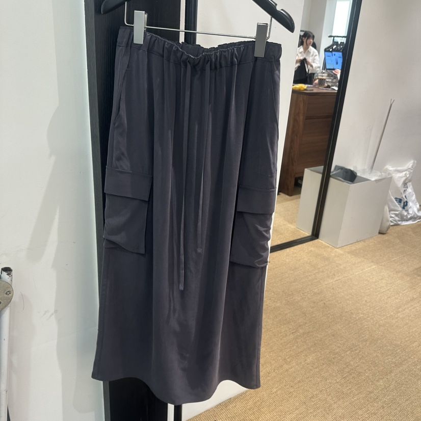 FEBRUARY 11韓國直郵實拍女士新款人氣26春夏熱賣職業長裙FEBRUARY 11長裙