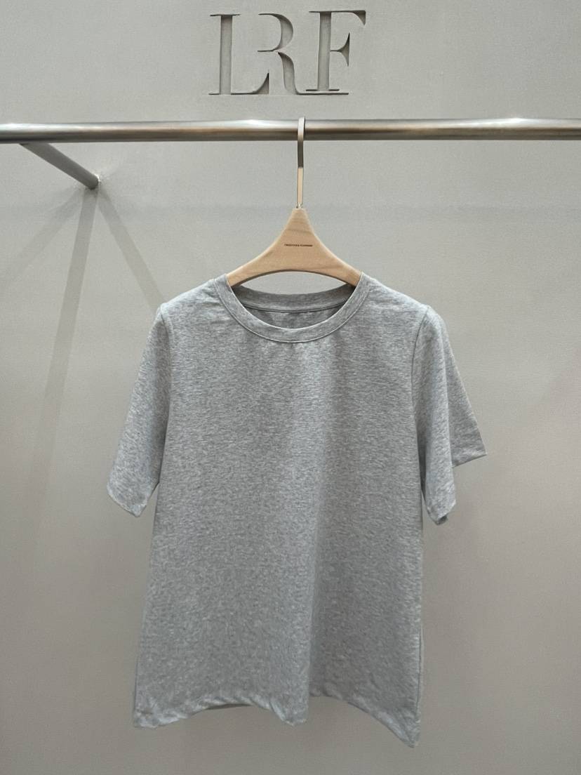 PLUS HONG-P韓國代購女士新品推薦熱賣職業真品時尚T恤LORA FAMILY/PLUS HONGT恤