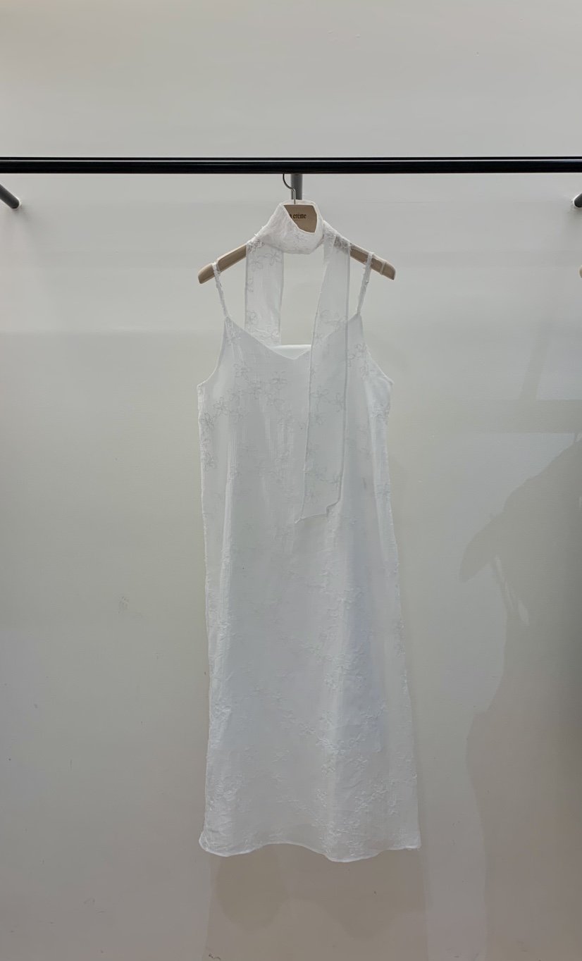 LA CREME東大門代購女裝新品推薦真品休閑人氣連衣裙圍巾LA CREME連衣裙