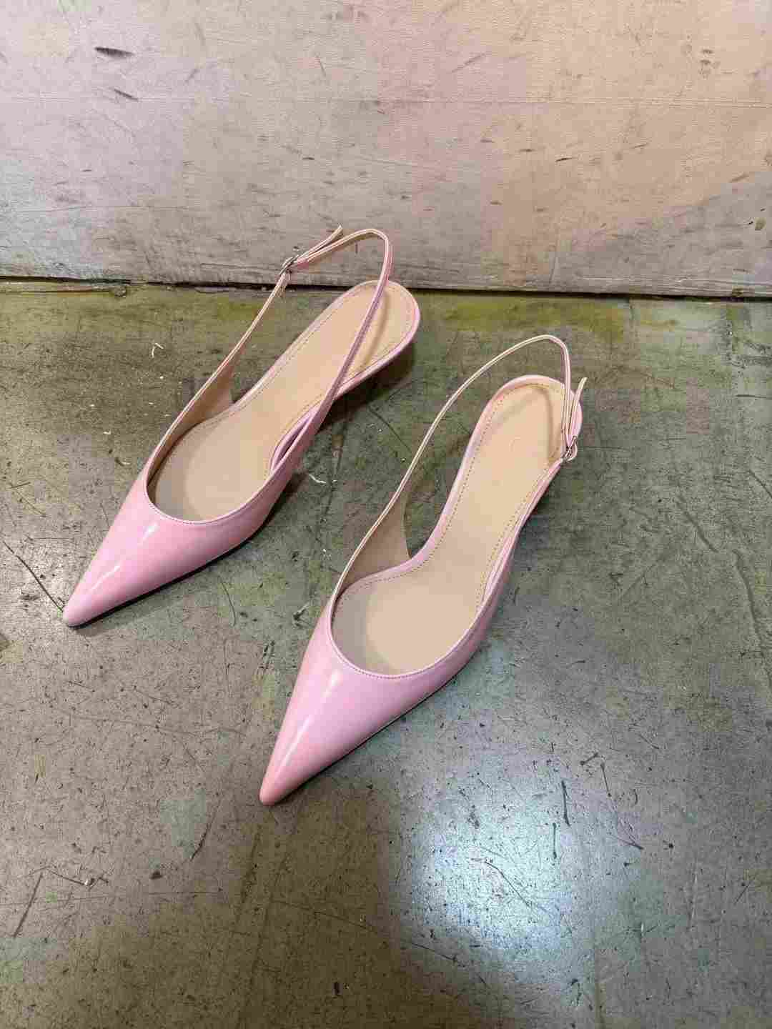 LOLITA東大門實拍女裝新品時尚職業熱賣推薦人氣涼鞋拖鞋LOLITA涼鞋/拖鞋