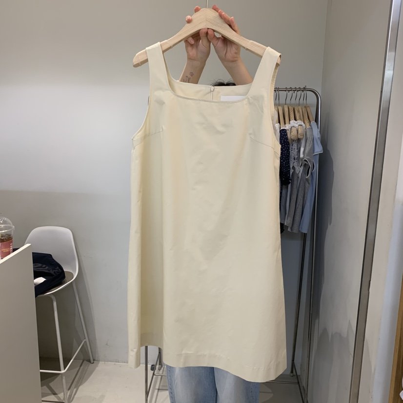 OUTRENE韓國東大門直郵女士新品時尚職業熱賣人氣連衣裙兔子OUTRENE連衣裙