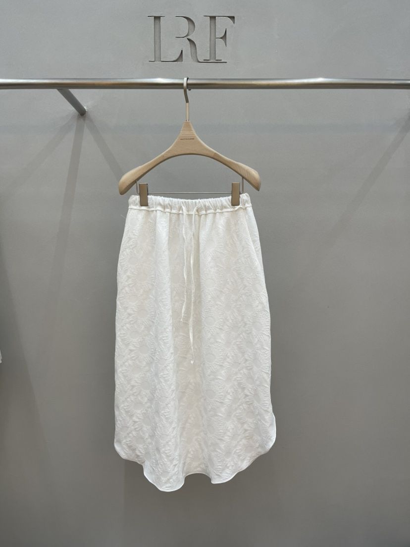 PLUS HONG-P韓國東大門直郵女裝新款推薦人氣半身裙中短裙LORA FAMILY/PLUS HONG半身裙/中短裙