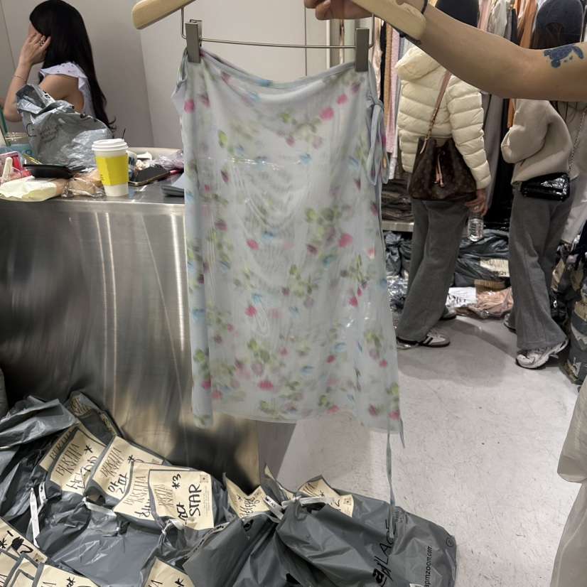 BERTHA韓國直郵實拍女裝新款人氣半身裙中短裙披肩花朵透明BERTHA半身裙/中短裙