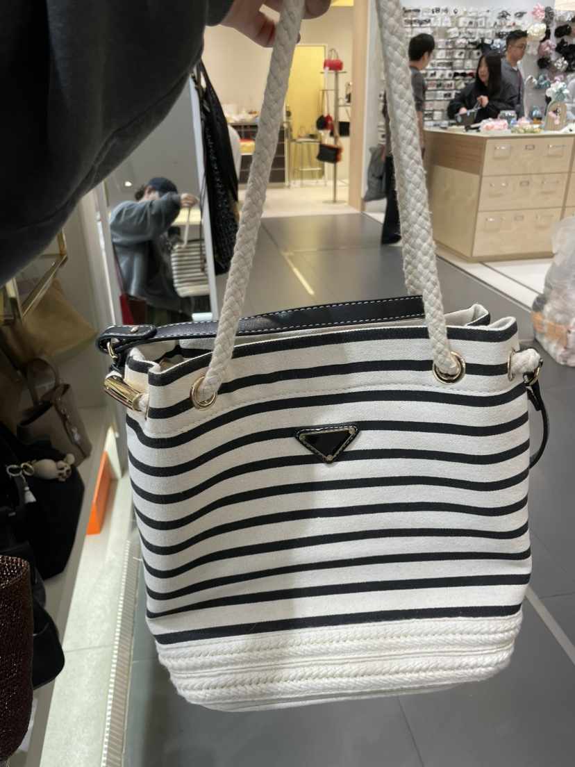 J PLACE韓國東大門代購女裝新款熱賣休閑時尚單肩斜跨包J PLACE單肩/斜跨包