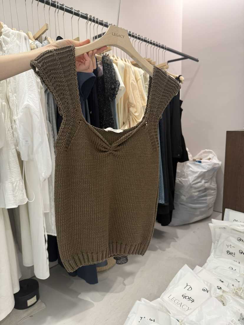 LEGACY韓國直郵女士新品熱賣26春夏職業推薦吊帶背心褶皺緞LEGACY吊帶/背心