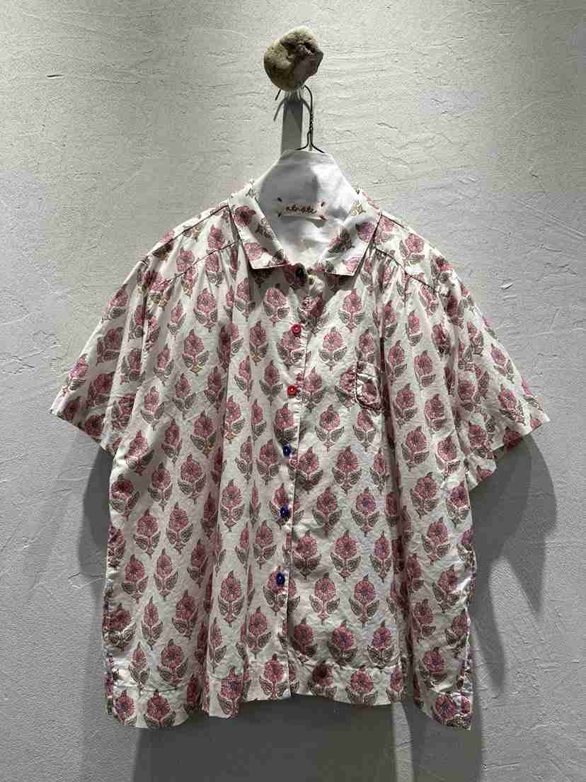 AT NOTE韓國直郵實拍女士新品人氣時尚推薦襯衫蕾絲衫褶皺AT NOTE襯衫/蕾絲衫