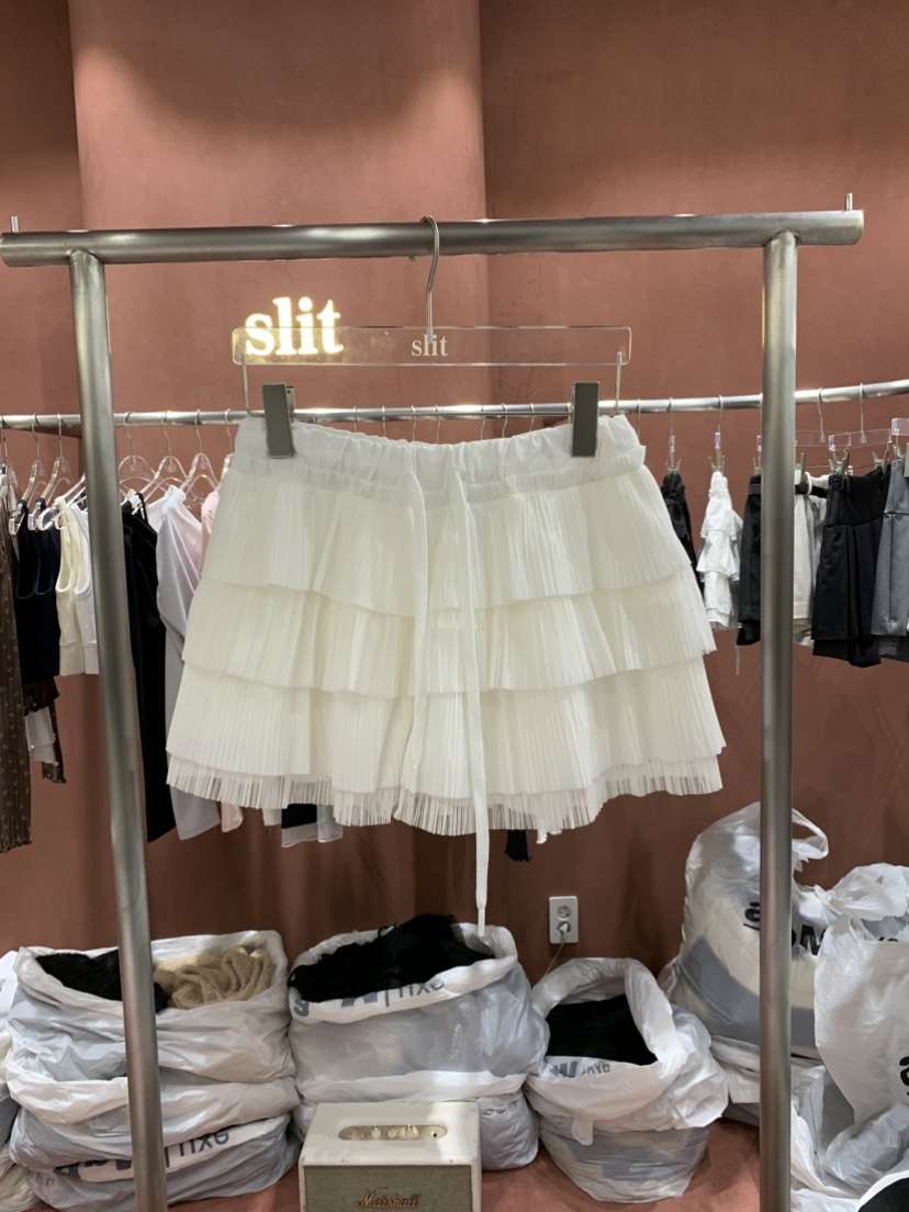 SLIT韓國直郵女裝新款熱賣26春夏，26夏季時尚推薦職業短裙SLIT短裙