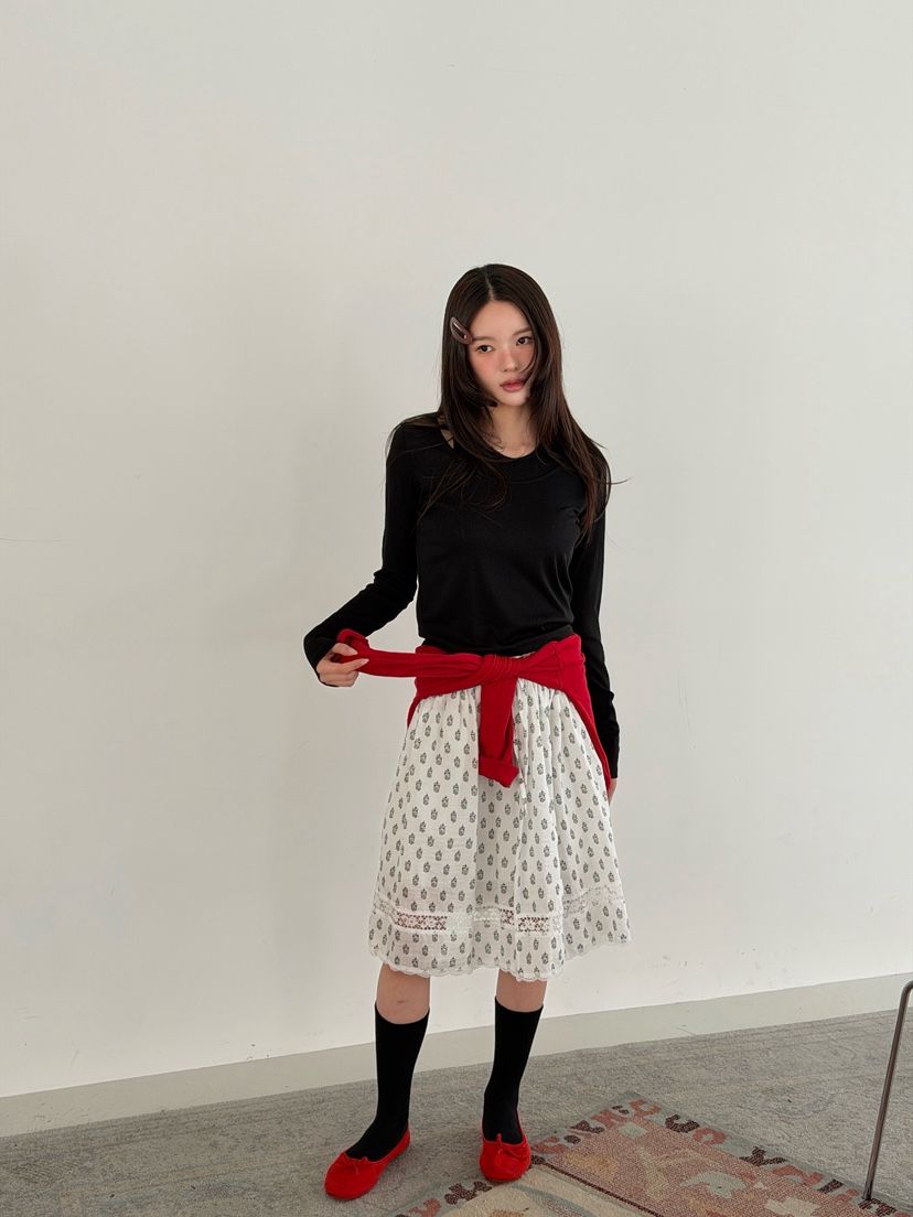 ARTE STUDIO/ATTENTION EDITORIAL韓國直郵女裝新款職業半身裙中短裙花朵蕾絲ARTE Studio半身裙/中短裙