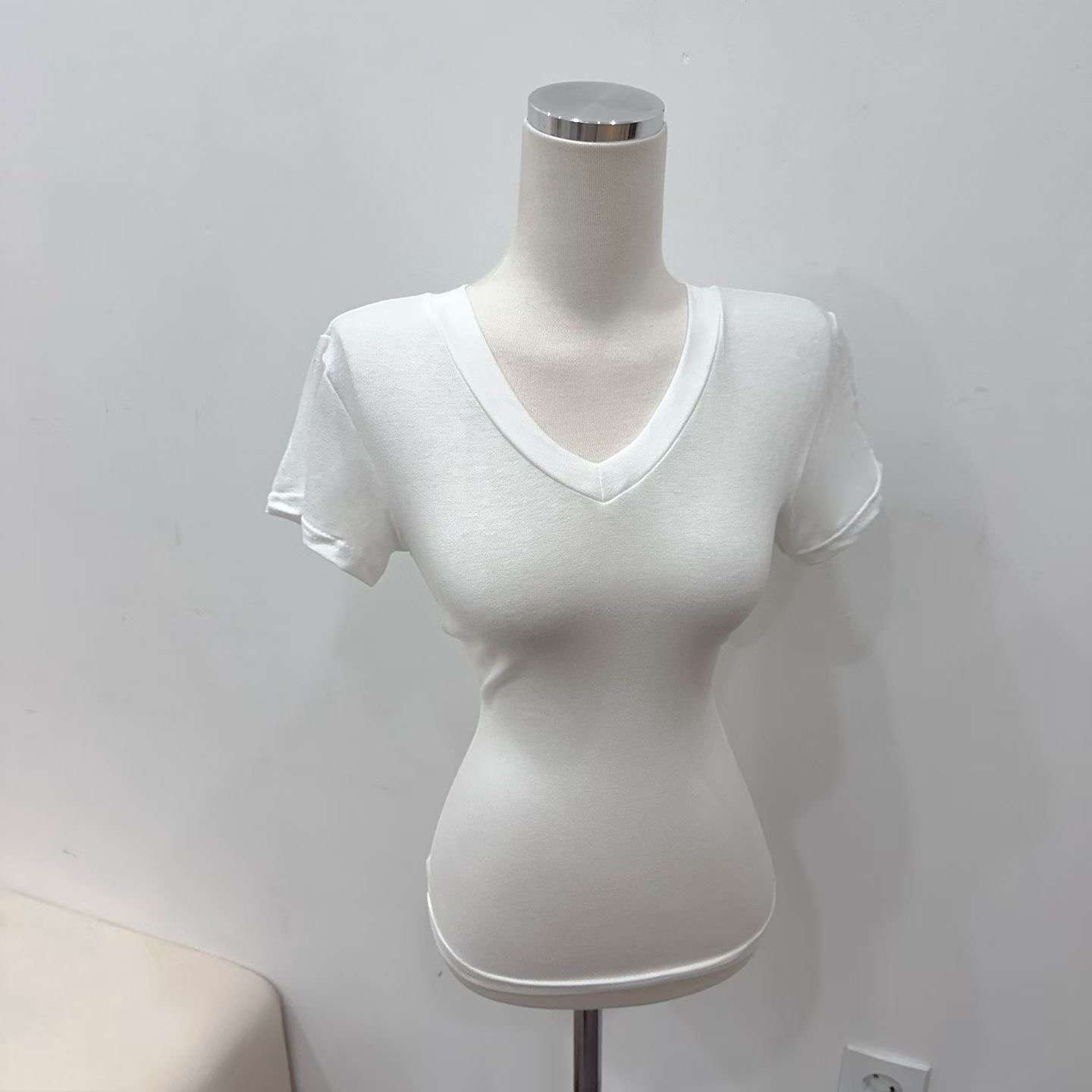 ISABELLA韓國代購女士新款真品休閑推薦人氣時尚熱賣T恤V領ISABELLAT恤