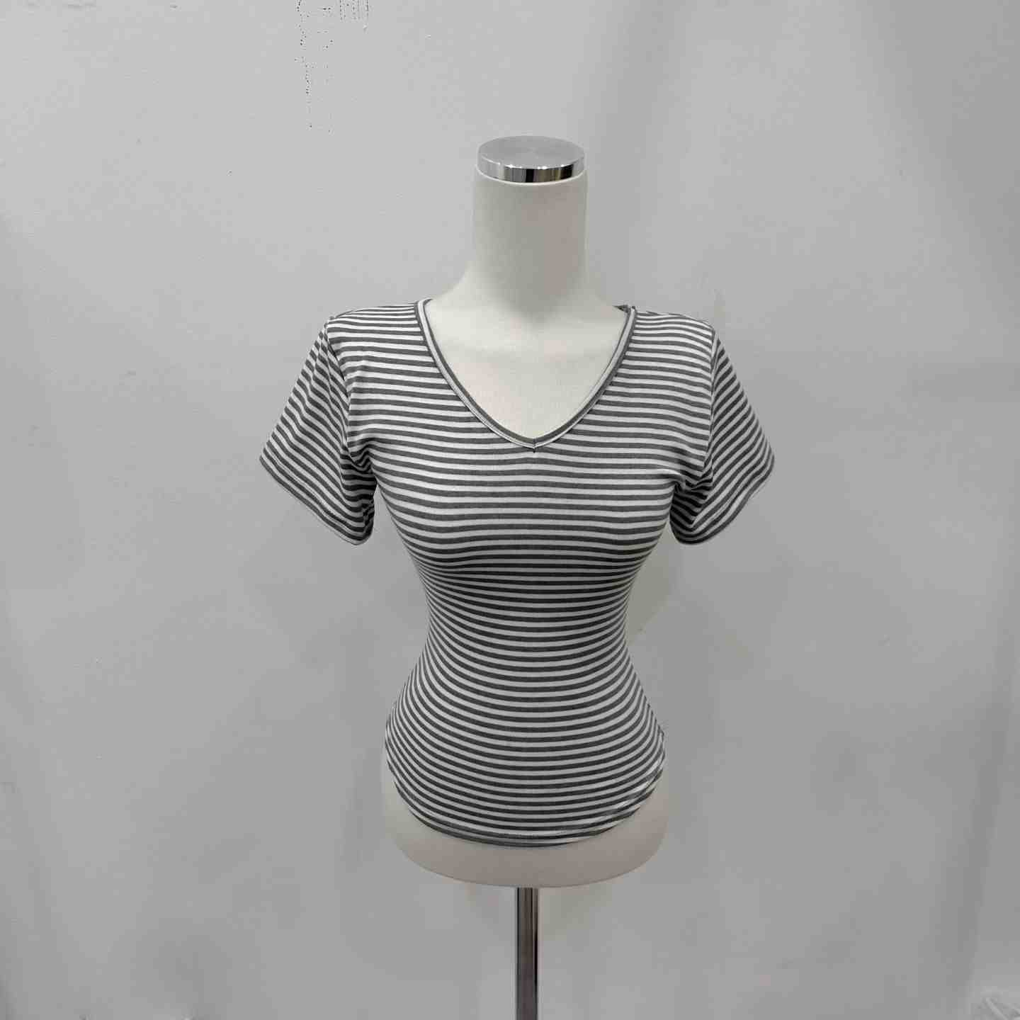 ISABELLA東大門直郵女裝新款熱賣時尚真品推薦T恤V領條紋ISABELLAT恤