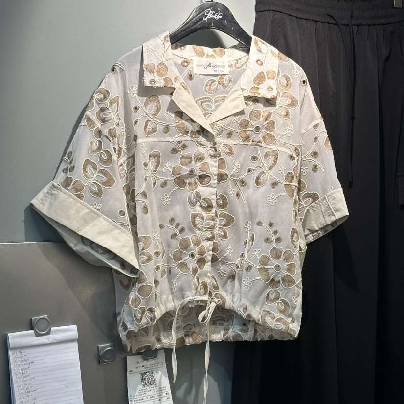 空韓國直郵女裝新品休閑熱賣人氣職業26春夏襯衫蕾絲衫刺繡BAKHA襯衫/蕾絲衫