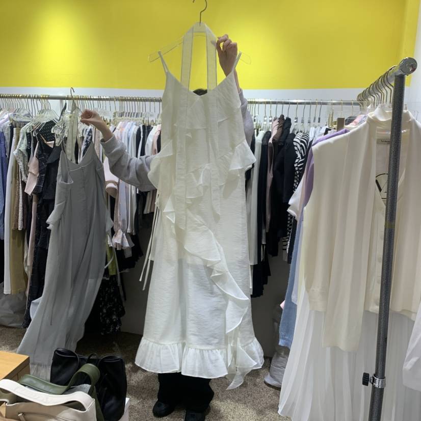 LE MASTERPLACE韓國東大門直郵女裝新款人氣連衣裙含脖帶Le masterpiece連衣裙