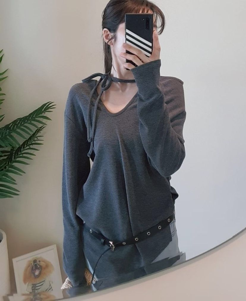 GENTLE B/LOVENTINA韓國直郵女士新款休閑長袖T恤露肩開衩GENTLE B/LOVENTINA長袖T恤