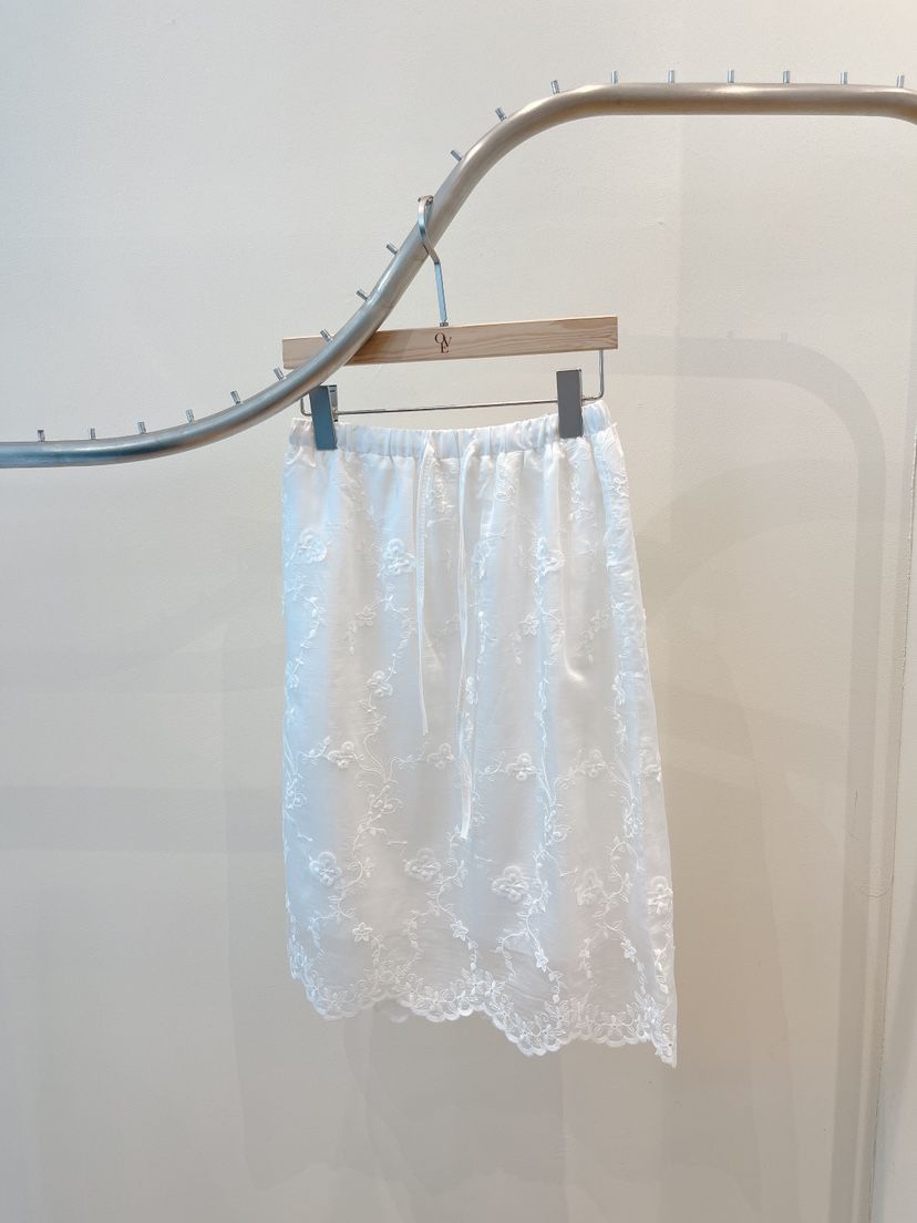 OVE韓國代購女裝新款休閑時尚職業推薦26春夏半身裙中短裙刺繡OVE半身裙/中短裙