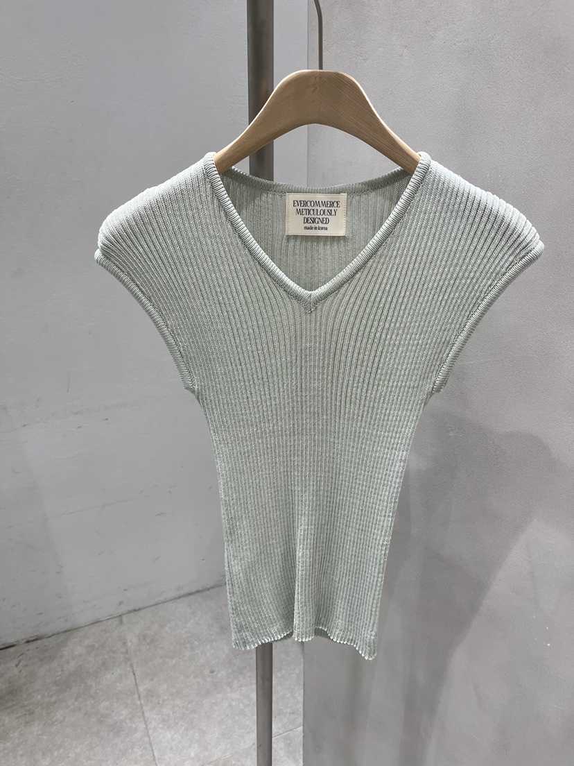 EVERCOMMERCE METICULOUSLY DESIGNED韓國直郵實拍女裝新品時尚針織衫EVERCOMMERCE METICULOUSLY DESIGNED針織衫