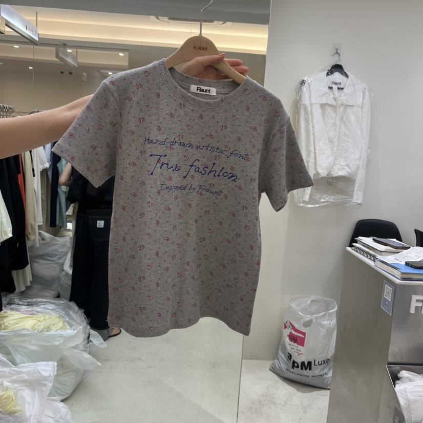 FLAUNT韓國代購女裝新款人氣熱賣26夏季26春夏時尚T恤花朵FLAUNTT恤