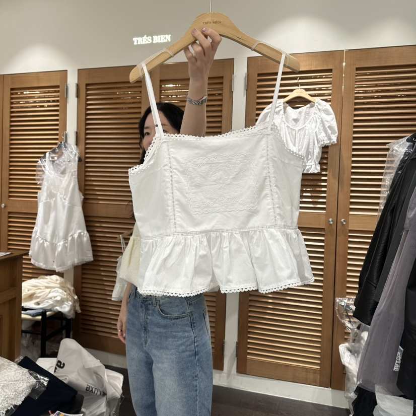 TRES BIEN韓國直郵女士新款職業26春夏吊帶背心荷葉邊刺繡TRES BIEN吊帶/背心