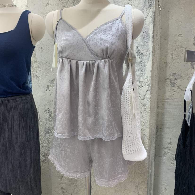 SOLD OUT韓國代購女裝新款熱賣休閑職業吊帶背心毛絨蕾絲SOLD OUT吊帶/背心