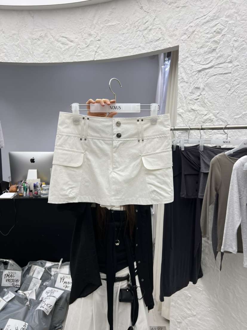 NOVUS韓國直郵女裝新款熱賣26春夏時尚人氣職業26夏季裙褲工裝NOVUS裙褲