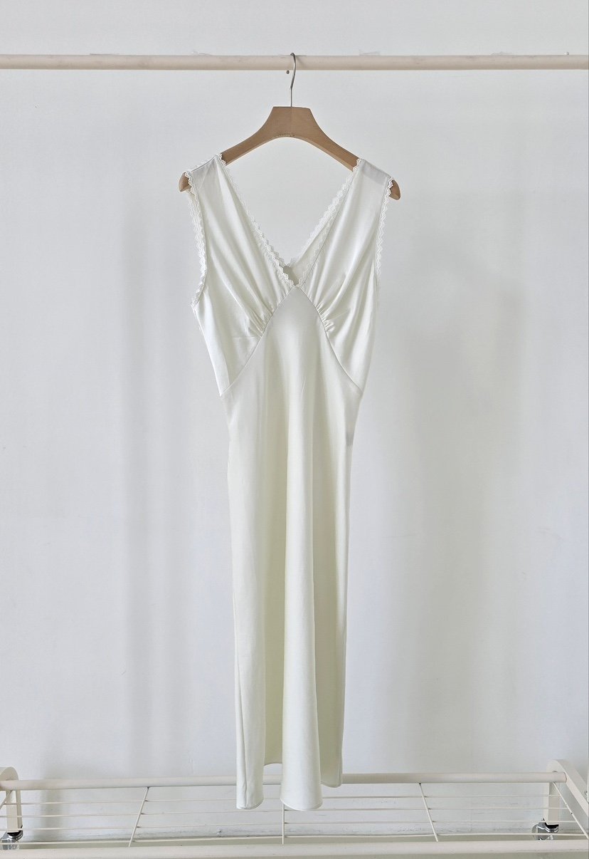 J SHOP韓國直郵實拍女裝新品推薦人氣休閑26夏季連衣裙絲綢J_SHOP連衣裙