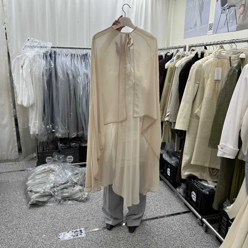 ONEBYTWO韓國直郵實拍女裝新款推薦26夏季連衣裙披肩絲綢ONE BY TWO連衣裙