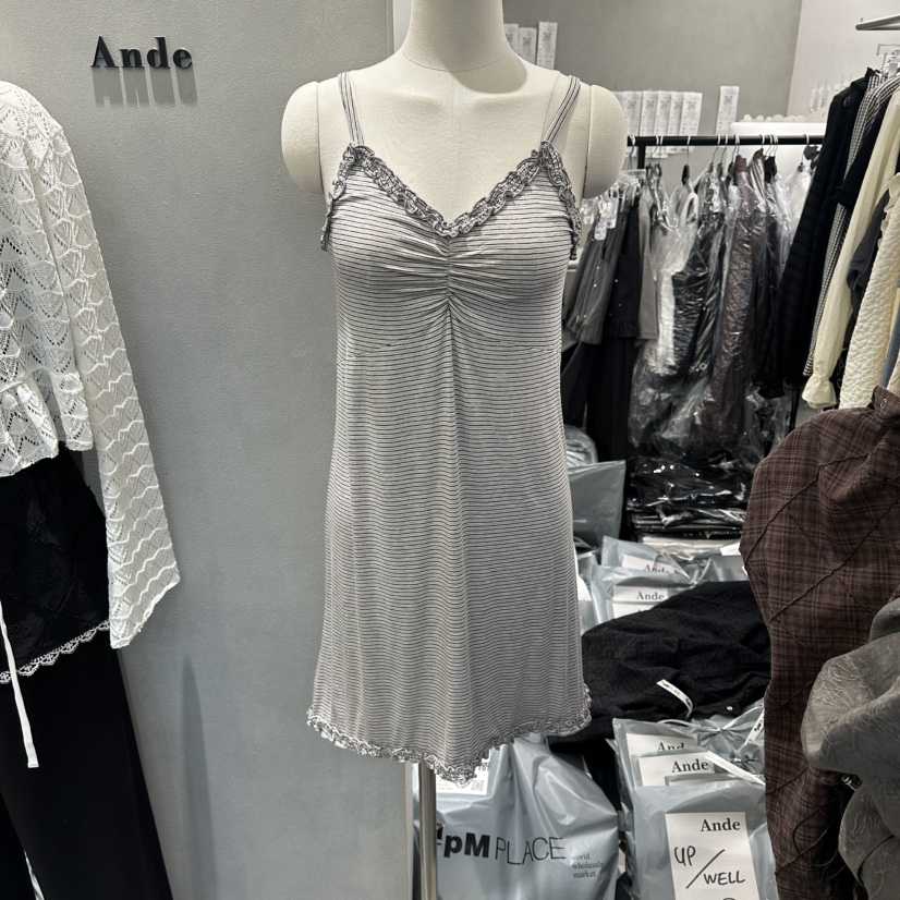 ANDE韓國代購女士新款熱賣時尚26春夏推薦連衣裙荷葉邊柔軟Ande連衣裙