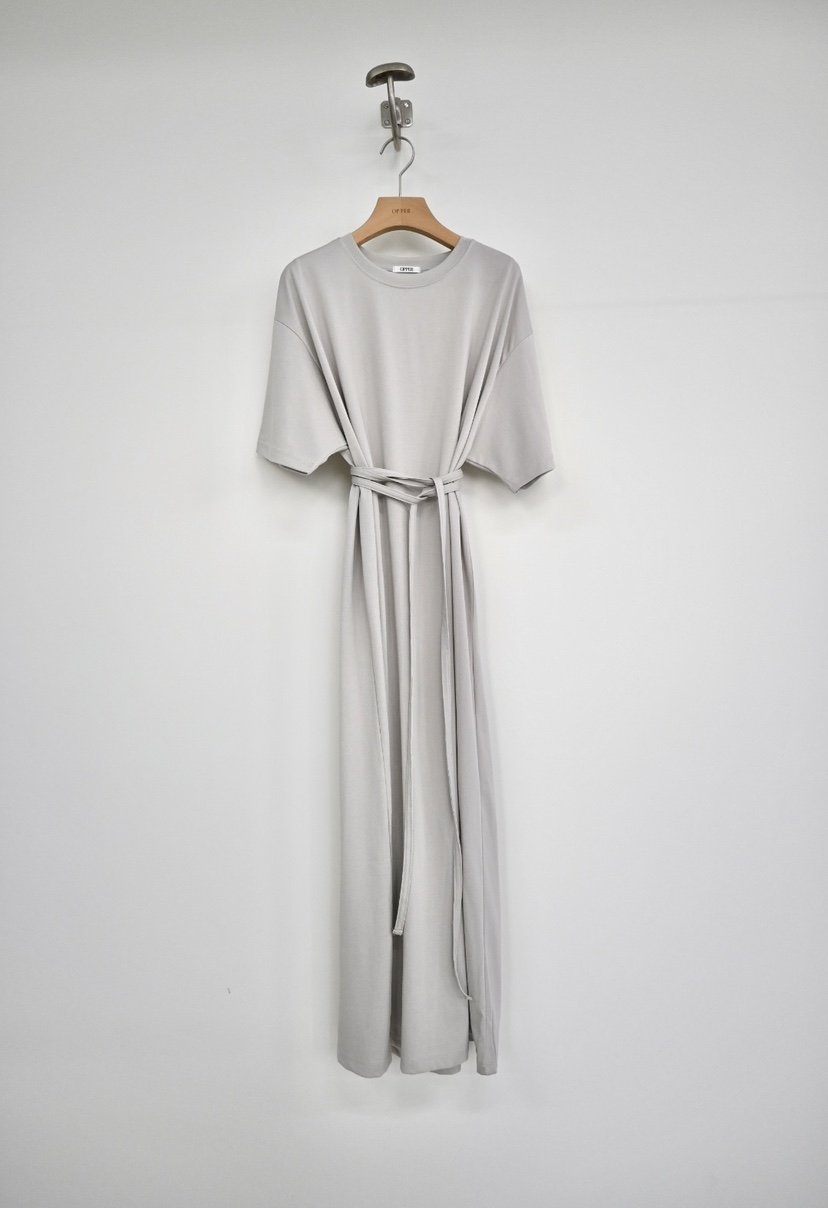 OP PER東大門直郵女士新品職業人氣26春夏時尚連衣裙含腰繩OPPER-simplebeige連衣裙