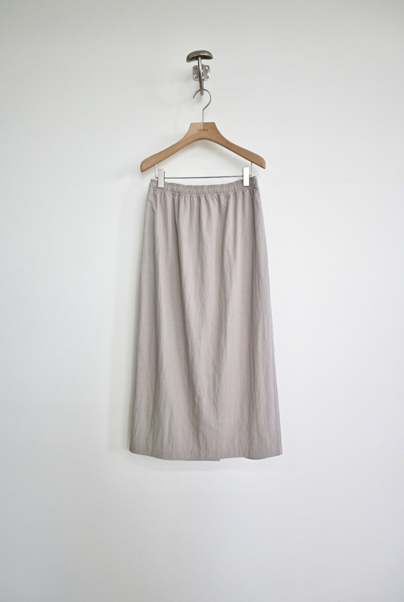 OP PER韓國直郵女裝新品26春夏真品推薦職業人氣時尚長裙OPPER-simplebeige長裙