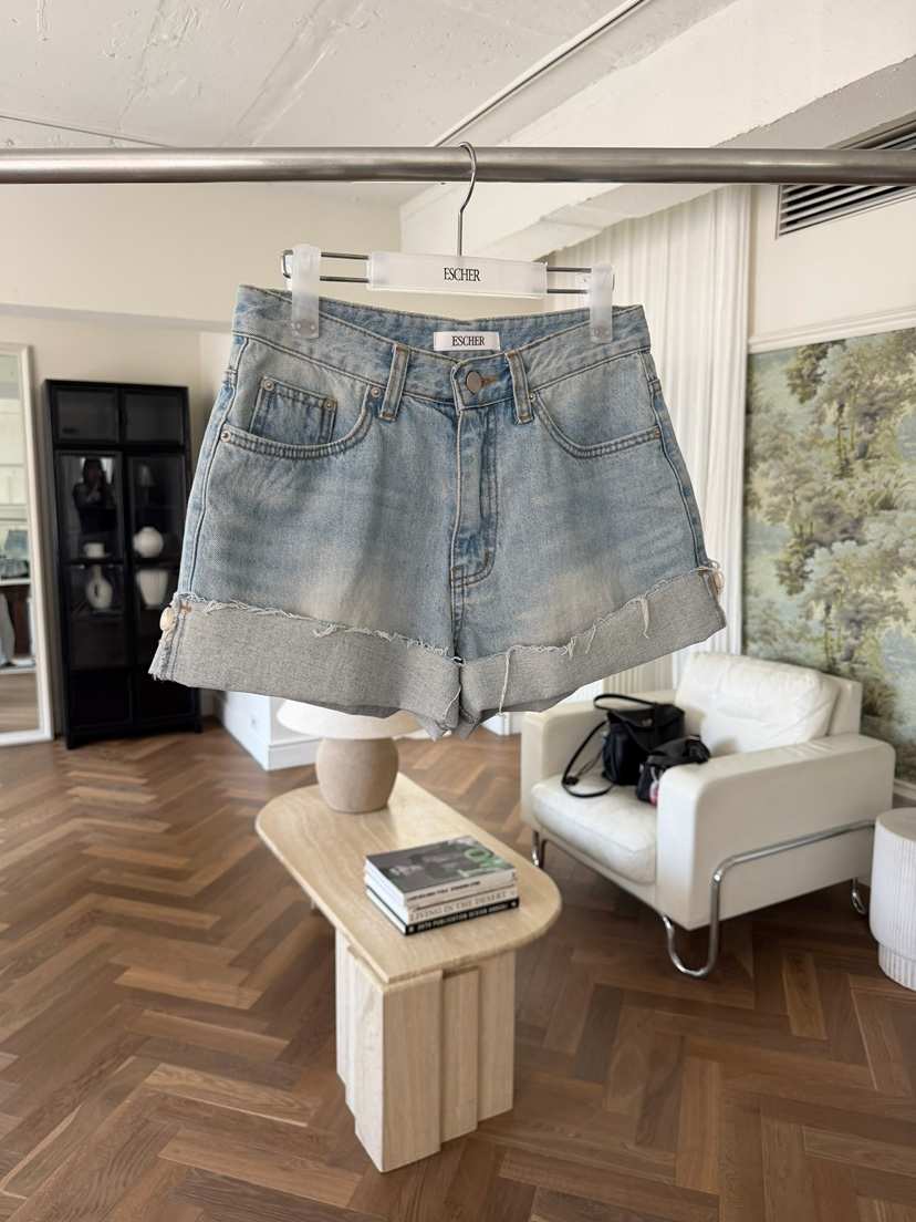 ESCHER東大門實拍韓國女裝新品26夏季時尚職業熱賣休閑短褲ESCHER短褲