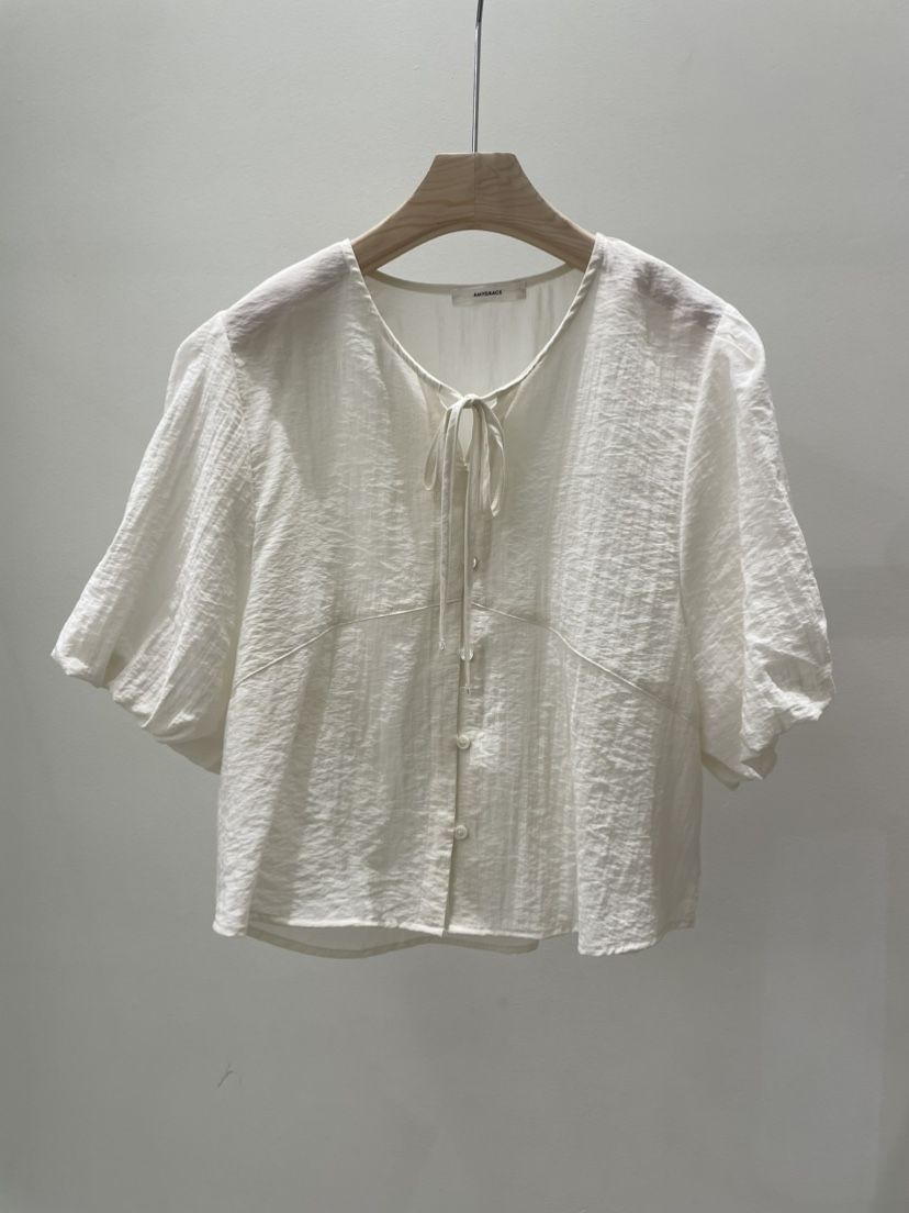 AMY GRACE-A東大門直郵女士新款熱賣26春夏真品襯衫蕾絲衫AMY GRACE-A襯衫/蕾絲衫