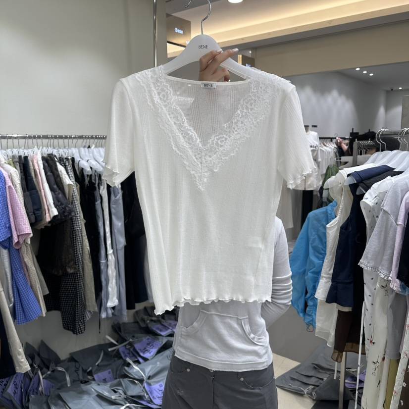 BENE韓國直郵實拍女士新品休閑推薦人氣時尚職業T恤V領透視BENET恤