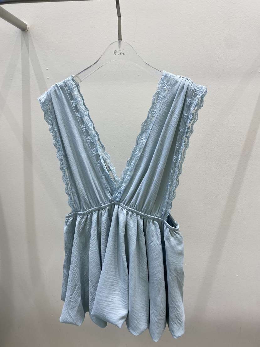 BLACK BIJOU韓國直郵實拍女士新款26春夏人氣吊帶背心深VBLACK BIJOU吊帶/背心